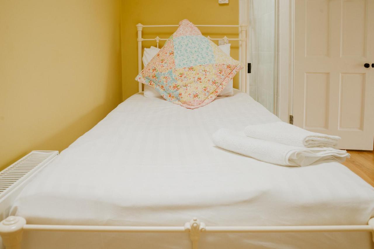 مبيت وإفطار Abbeyshrule Abbeyview House المظهر الخارجي الصورة
